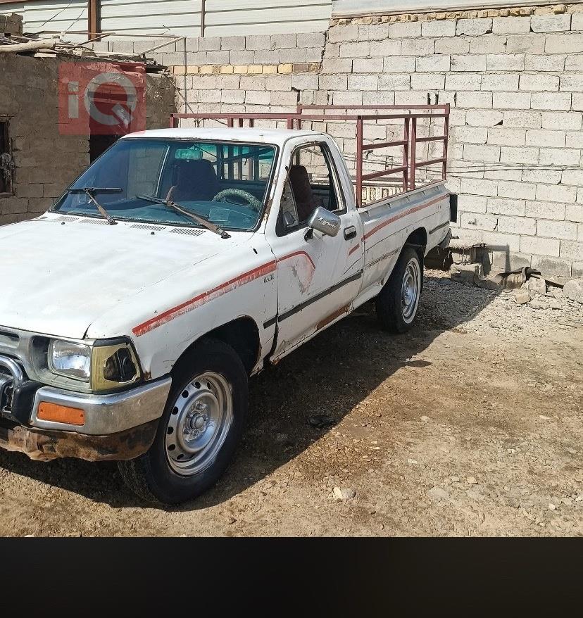 تويوتا هايلوكس